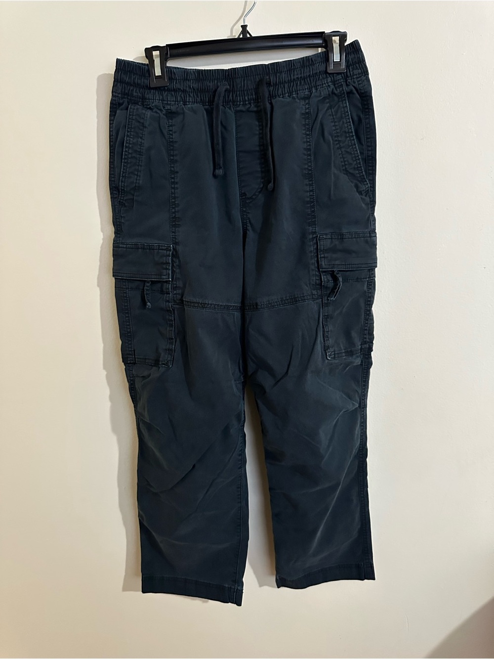 Hollister Men's Black Cargo Joggers with Drawstring